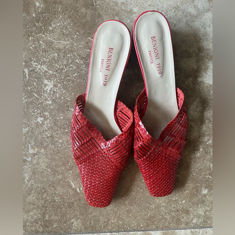 Italian red low heel mule